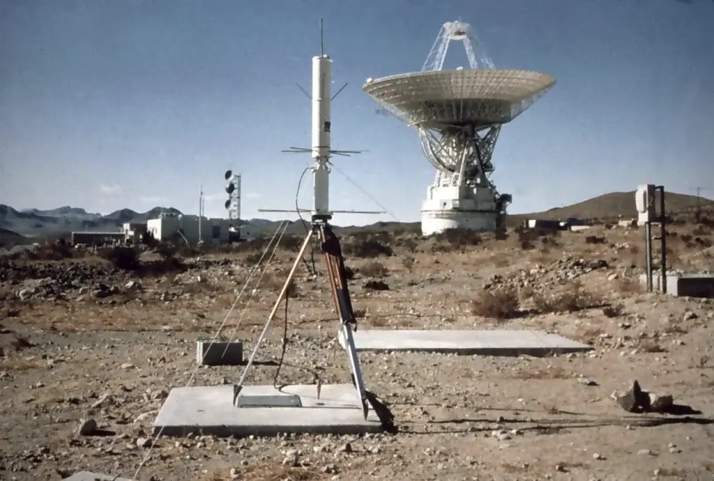 Anténa tranzitního přijímače používaná agenturou NOAA v Kalifornii (foto NOAA)