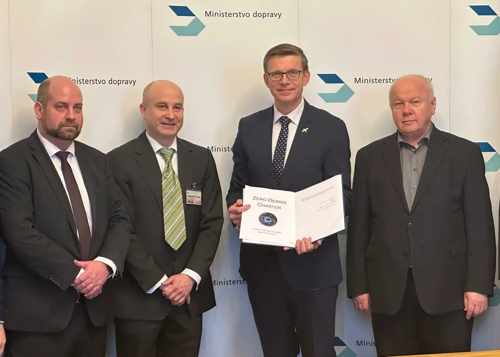 Zero Debris Charter: Česko potvrzuje odpovědný přístup k vesmíru