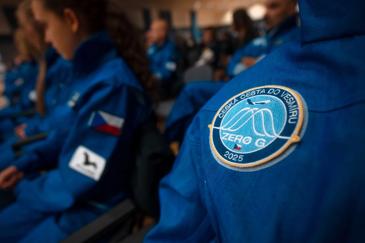 V čem letěla posádka Zero-G? Stylové kombinézy s odkazem na tradici vesmírných posádek!