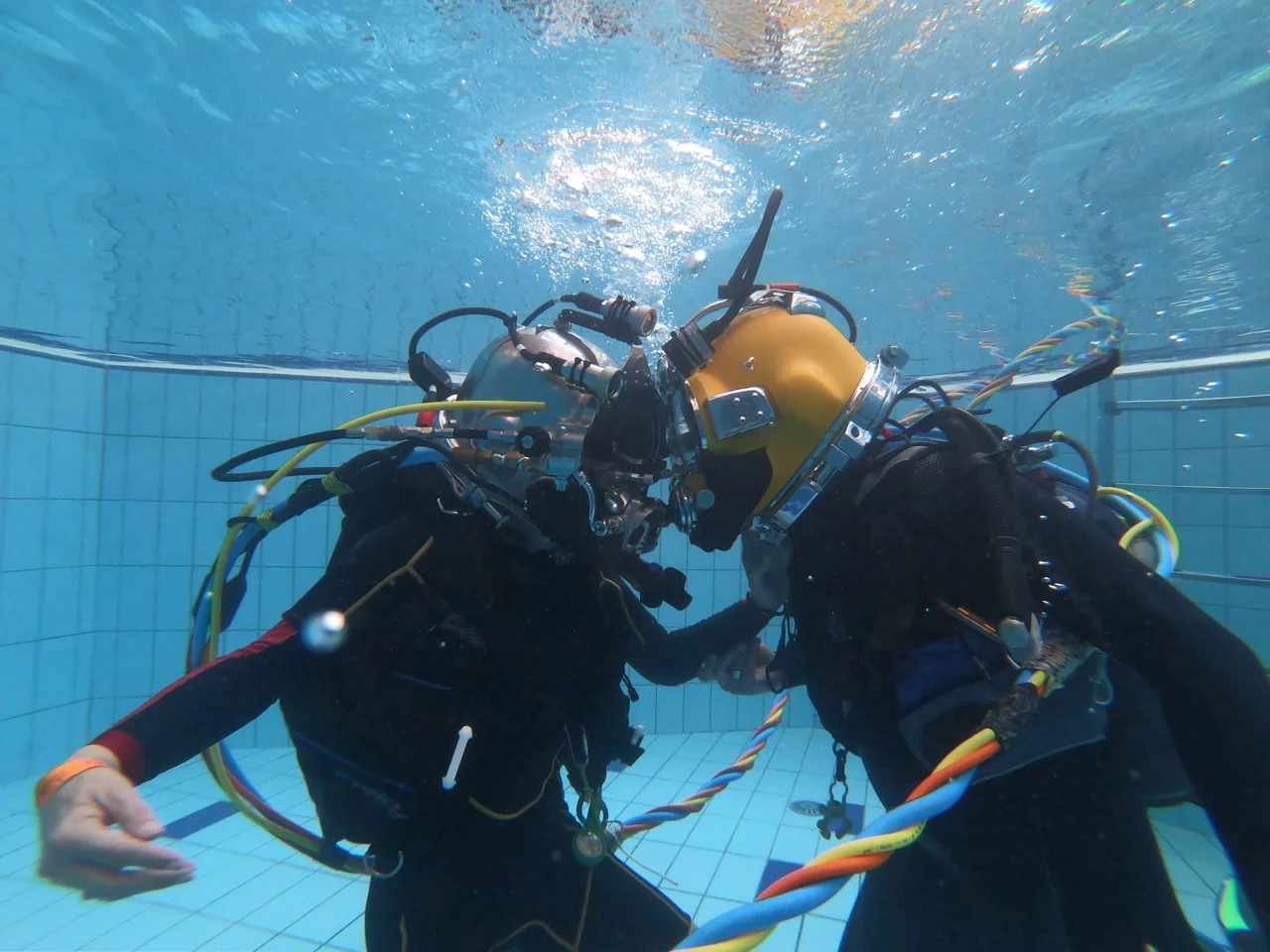 Když voda připomíná vesmír: Účastníci Zero-G mise zažili den plný hloubky, tlaku a dobrodružství