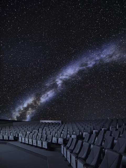 Vesmírná show v prvním plně digitálním LED planetárium v Evropě, kredit: BoysPlayNice