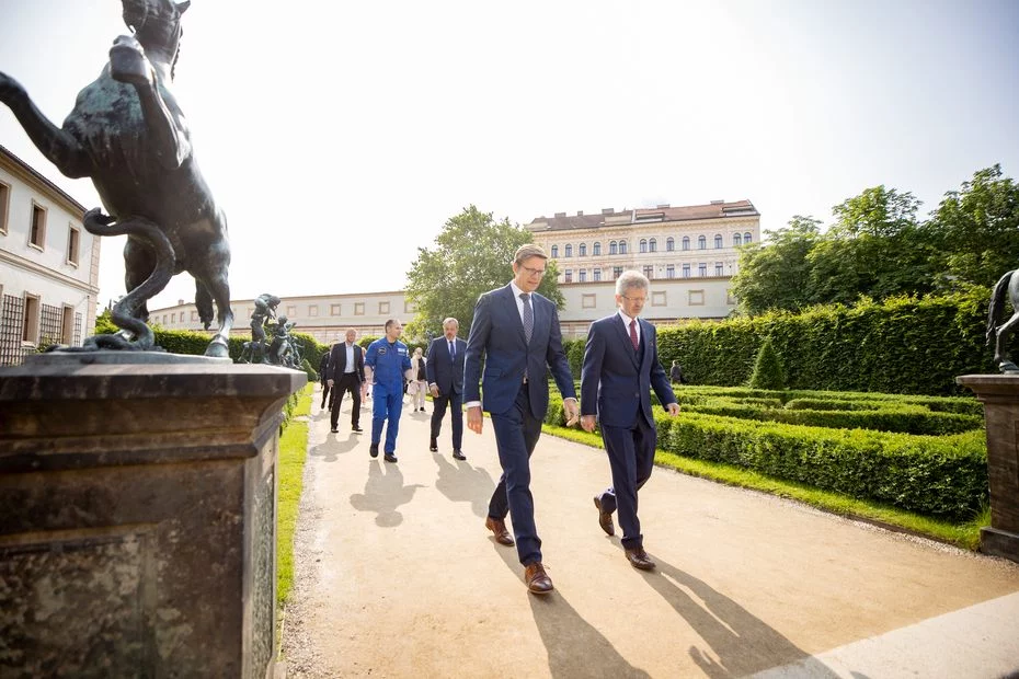 Zahájení výstavy ve Valdštejnské zahradě