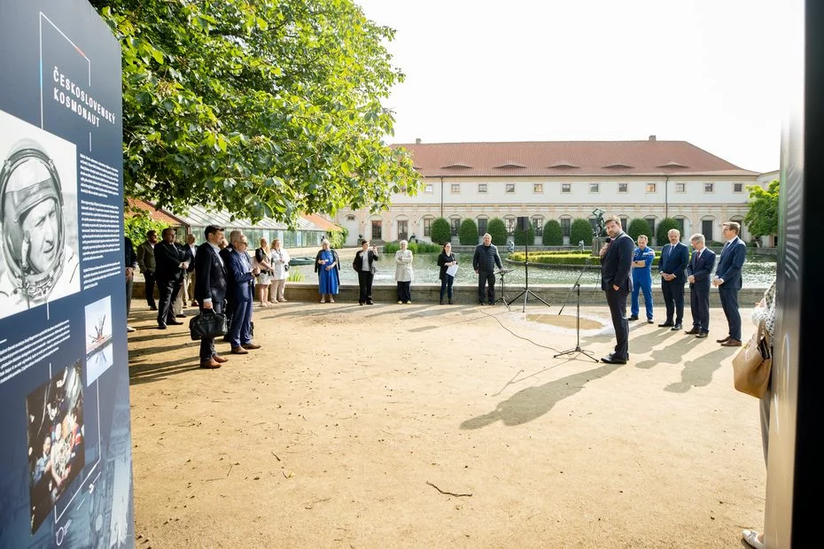 Zahájení výstavy ve Valdštejnské zahradě