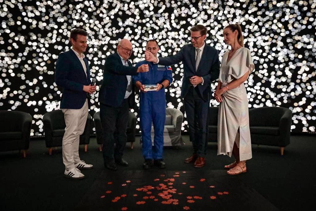 Přes oblaka ke hvězdám: Slavnostní křest knih Aleše Svobody