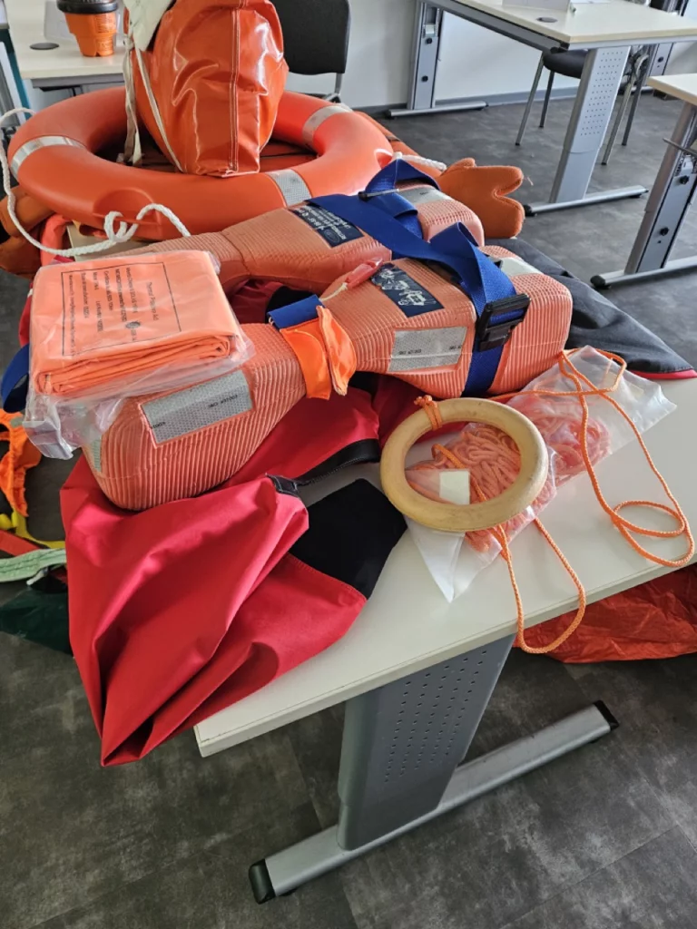 Nácvik přežití na moři, foto kredit: ESA