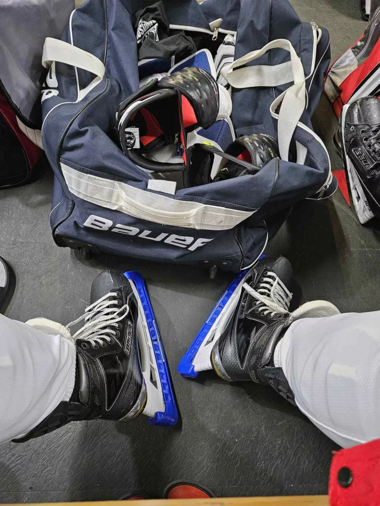 Hokejový tréning astronauta Aleše Svobody